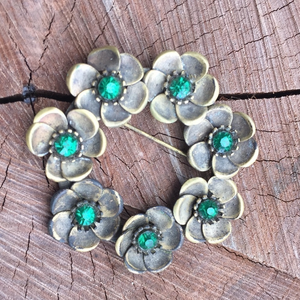 Vintage Round Flower antique Bronze Green Stones